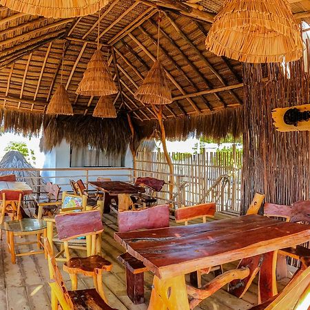 Hotel Boutique Beso De Sal Колан Экстерьер фото
