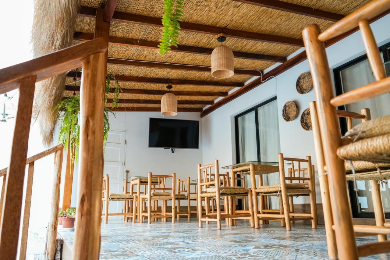 Hotel Boutique Beso De Sal Колан Экстерьер фото