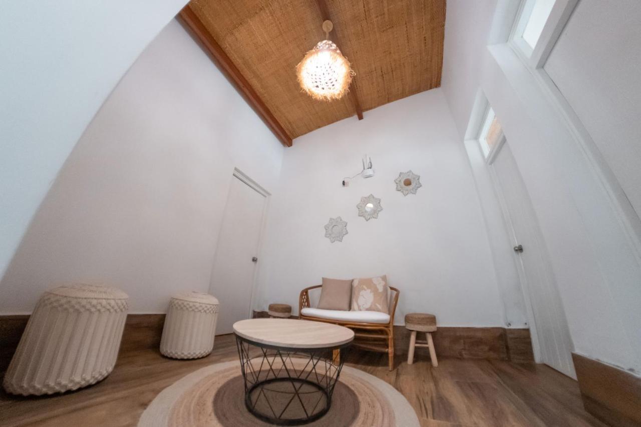 Hotel Boutique Beso De Sal Колан Экстерьер фото